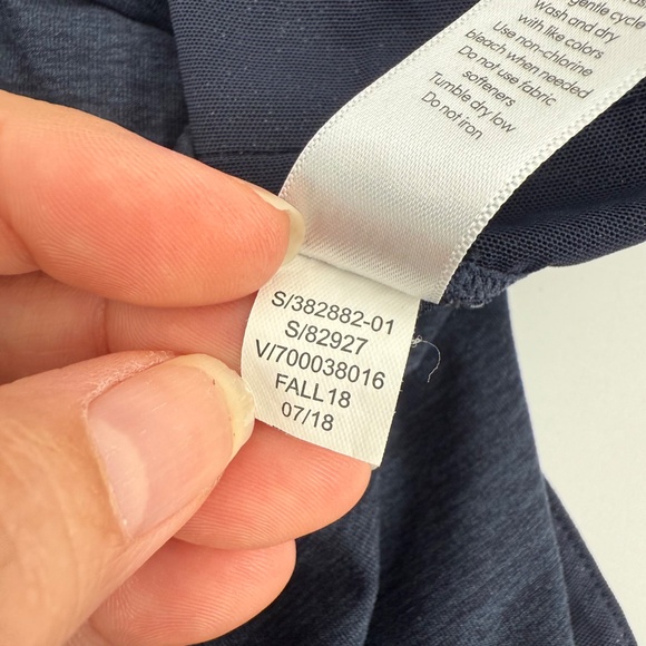 Athleta Uptempo Hoodie Sweatshirt Women Small Blue Navy Athletic Performance - Picture 10 of 13